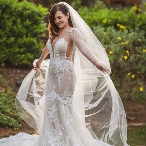 Wedding dress designer Galia Lahav , Shimmer size 4